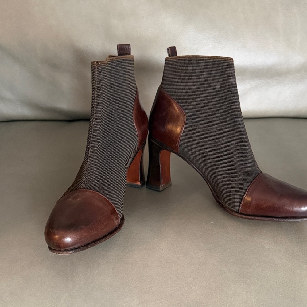 MAUD FRIZON Brown and Black Ankle Boots